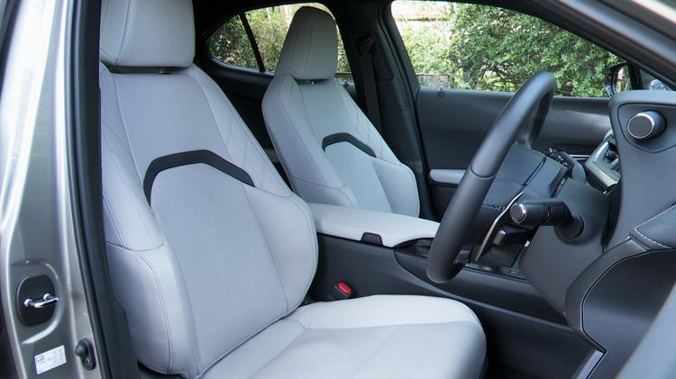 LEXUS UX ELECTRIC HATCHBACK 300e 150kW 54.3 kWh 5dr E-CVT